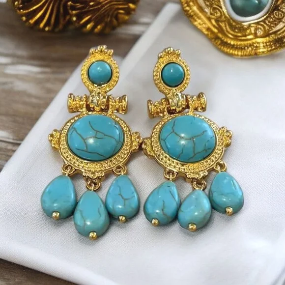 Breathtaking Gold & Turquoise Cabochon Dangle Regal Earrings - Picture 4 of 4